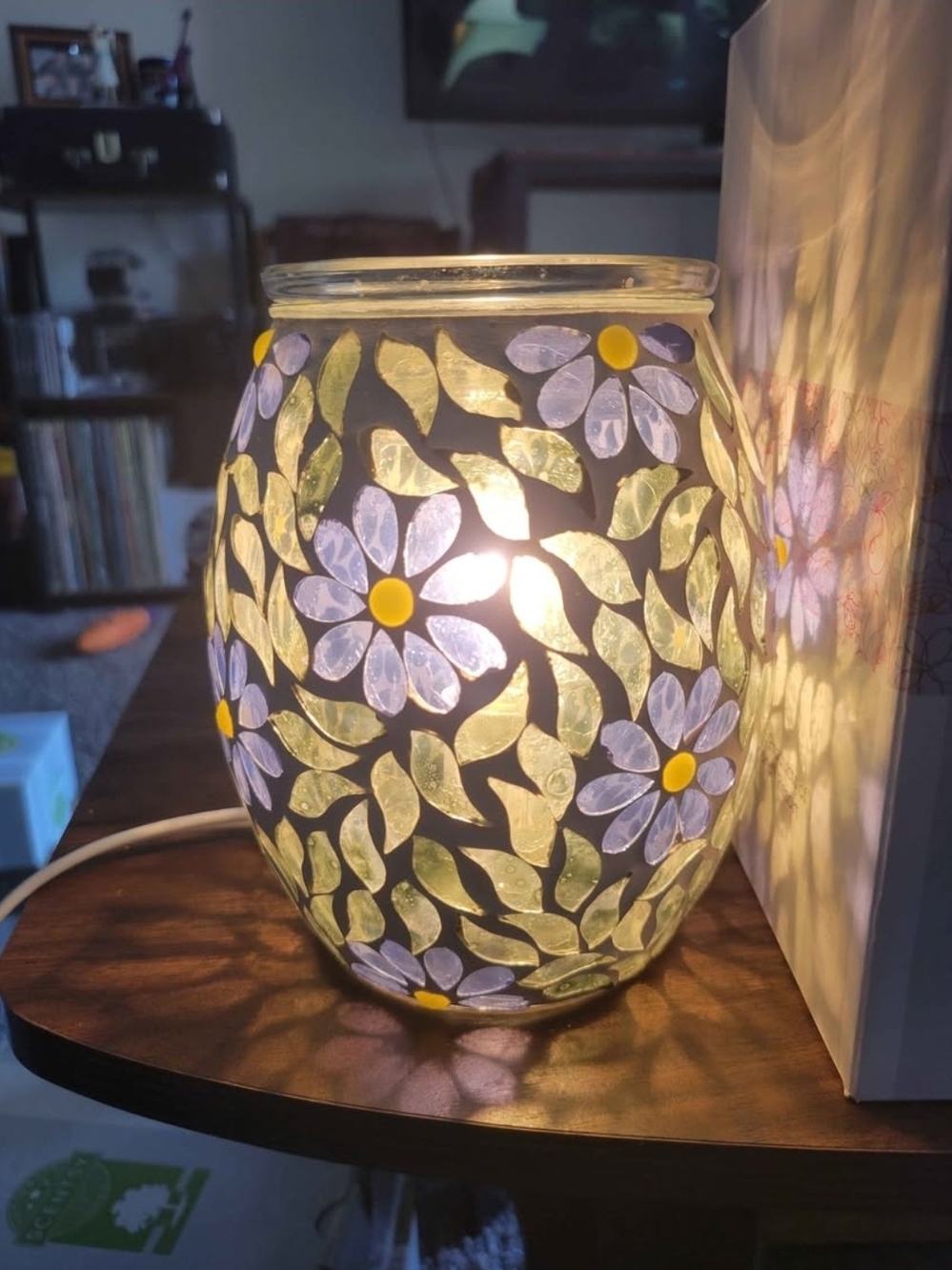 Scentsy-Periwinkle Petals-Wax Warmer